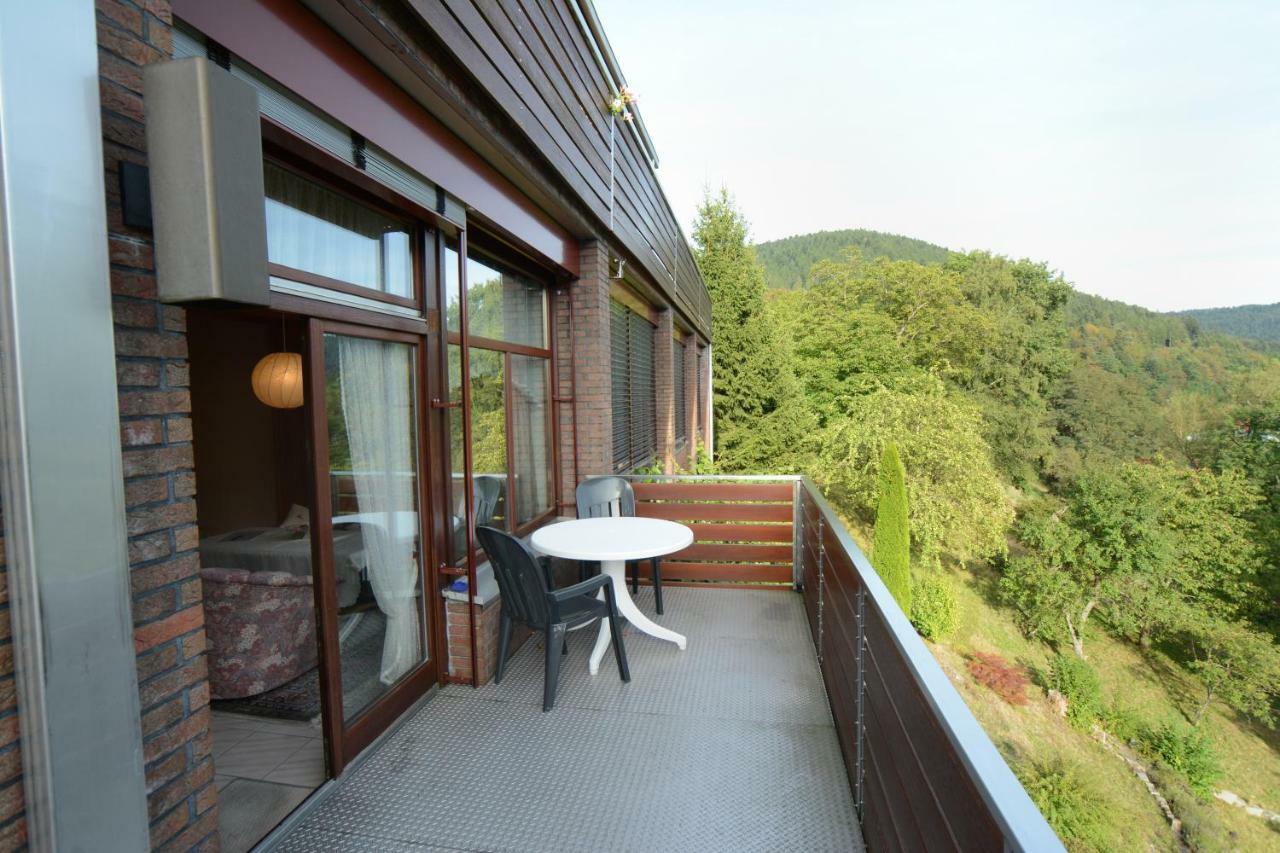 Haus Krick Lägenhet Alpirsbach Exteriör bild